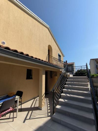 Image No.5-8 Bed Property for sale