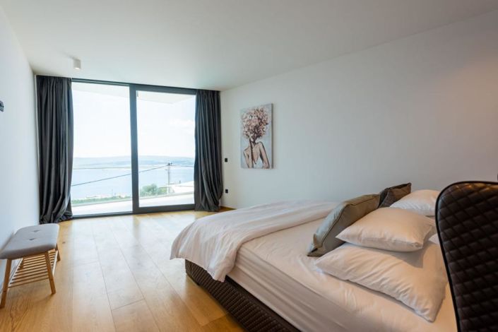 Image No.23-4 Bed Property for sale