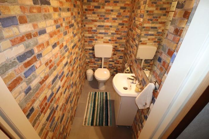 Image No.19-2 Bed Property for sale