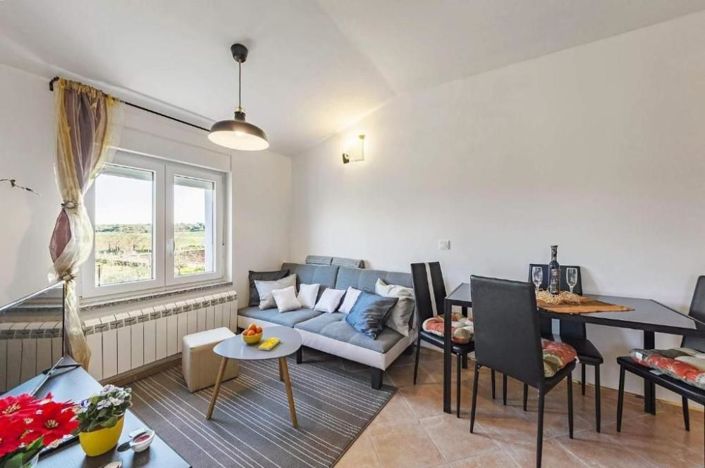 Image No.6-8 Bed Property for sale