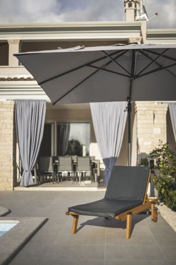 Image No.20-5 Bed Property for sale