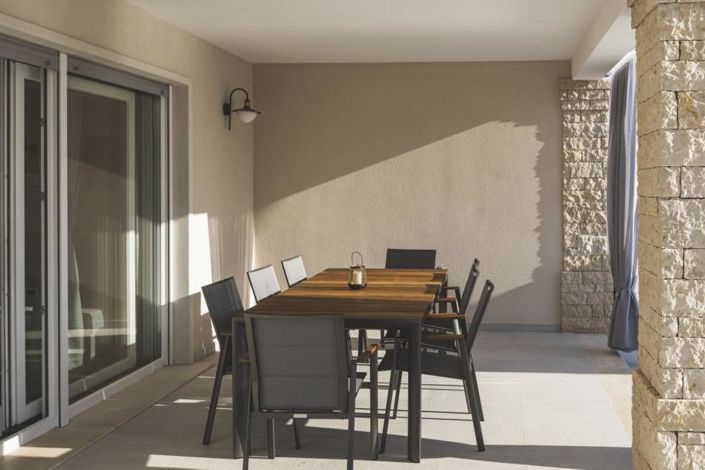 Image No.23-5 Bed Property for sale