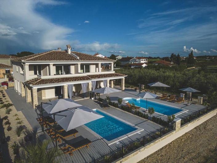 Image No.4-5 Bed Property for sale