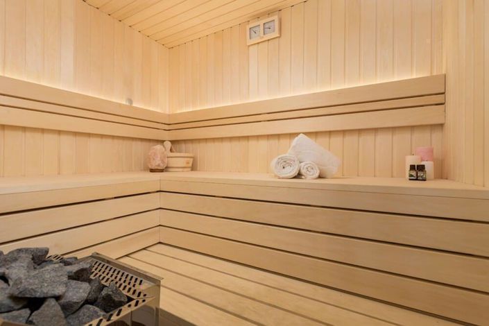 Image No.8-4 Bed Property for sale