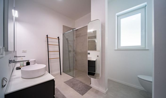 Image No.13-2 Bed Property for sale