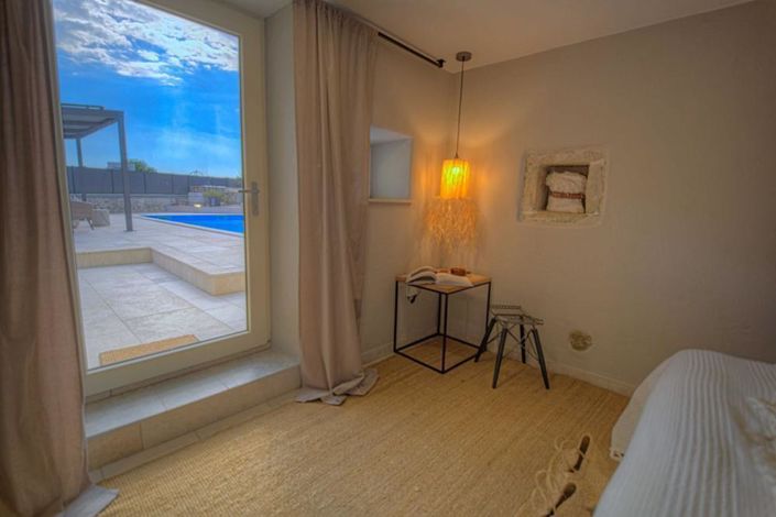 Image No.13-3 Bed Property for sale