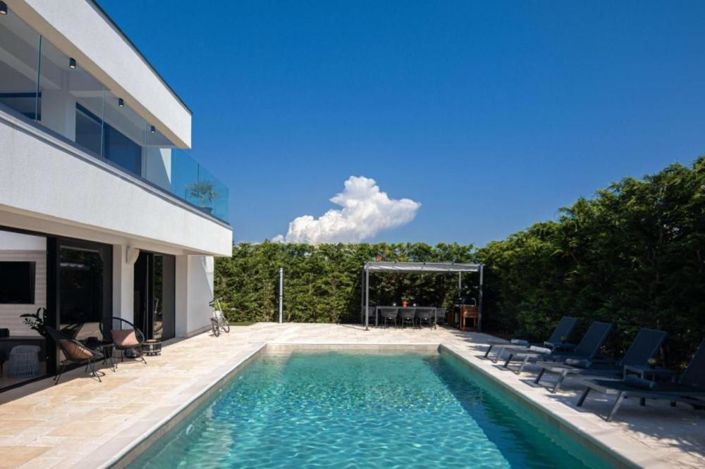 Image No.3-4 Bed Property for sale