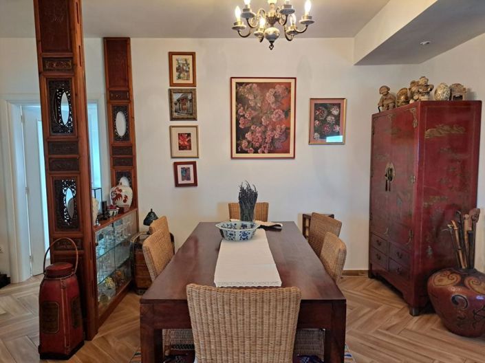 Image No.15-5 Bed Property for sale