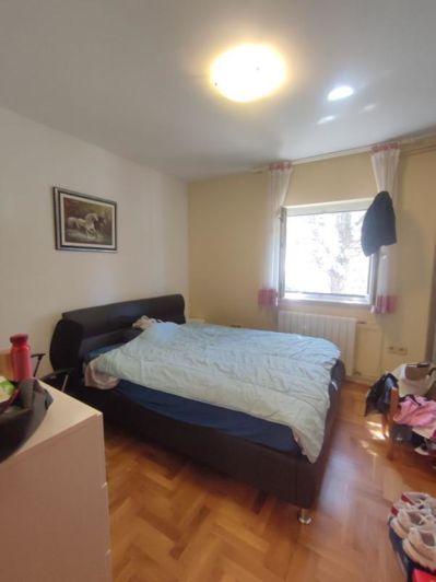 Image No.14-5 Bed Property for sale