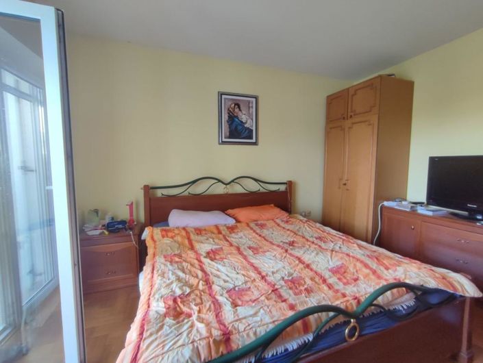 Image No.21-5 Bed Property for sale