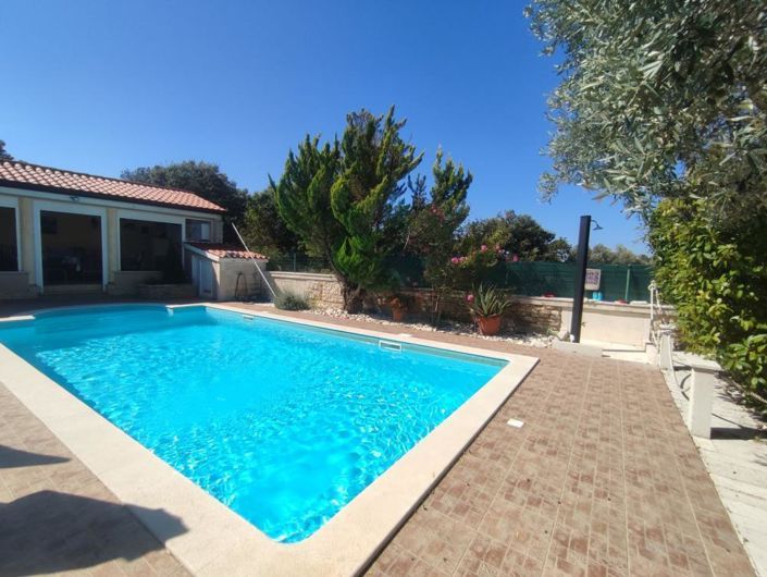 Image No.5-5 Bed Property for sale