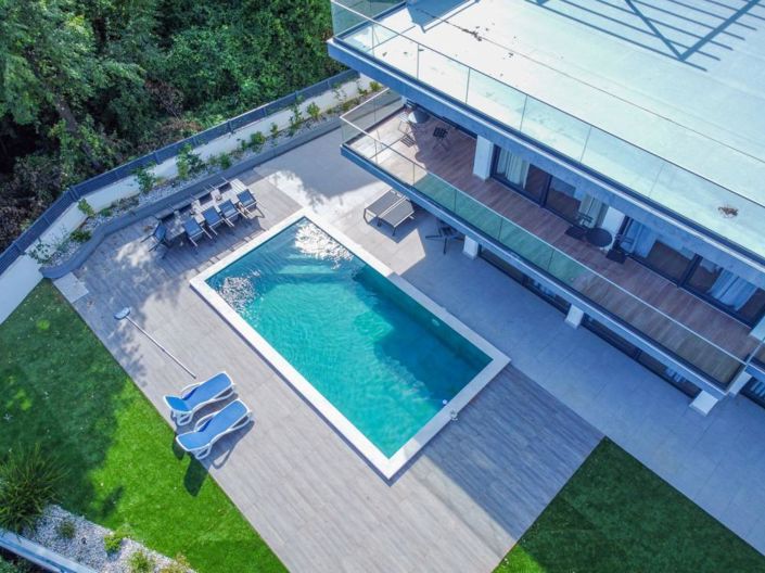 Image No.3-5 Bed Property for sale