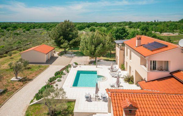 Image No.2-Propriété de 4 chambres à vendre à Vodnjan