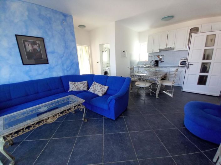 Image No.14-11 Bed Property for sale