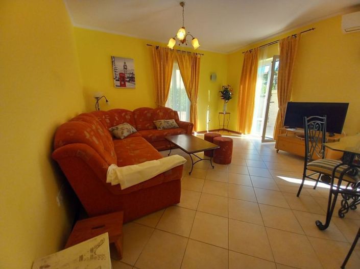 Image No.22-11 Bed Property for sale