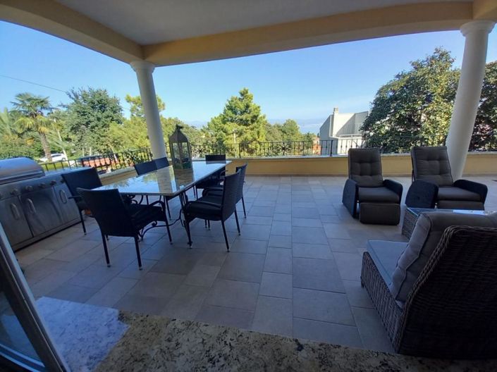 Image No.25-11 Bed Property for sale