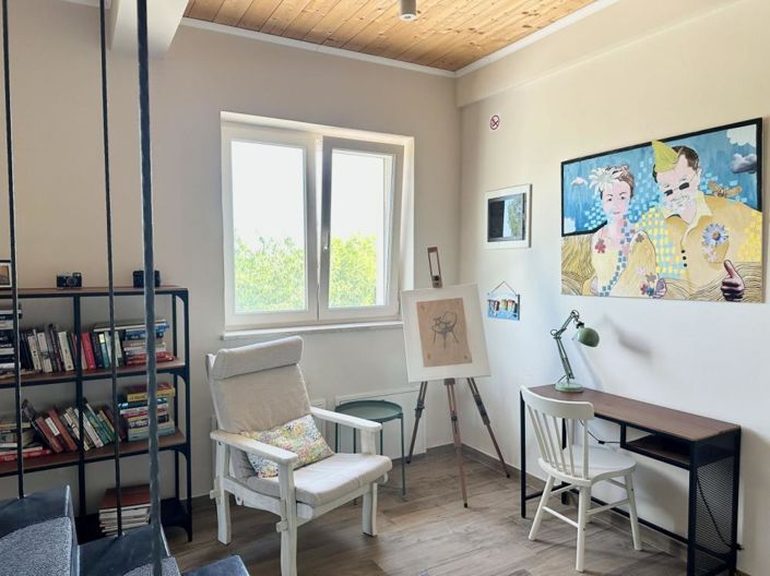 Image No.17-4 Bed Property for sale