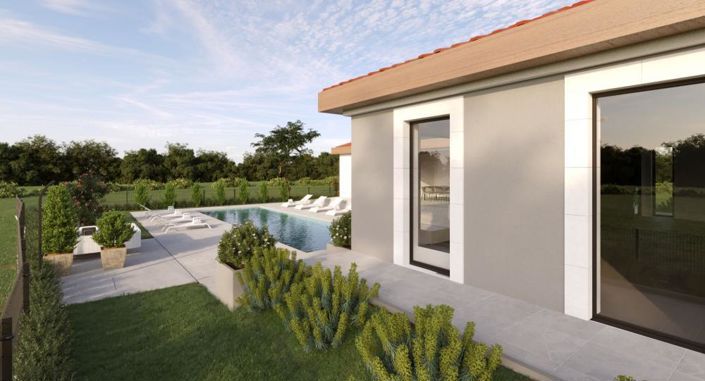 Image No.8-4 Bed Property for sale