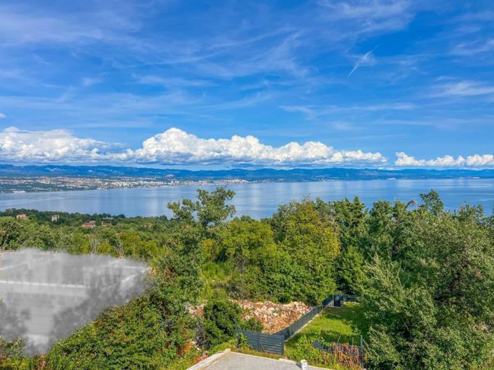 Image No.10-4 Bed Property for sale