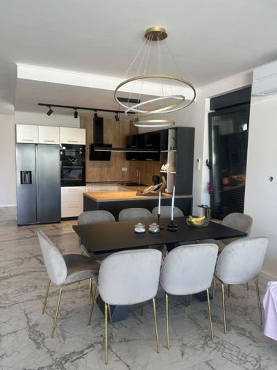 Image No.11-4 Bed Property for sale