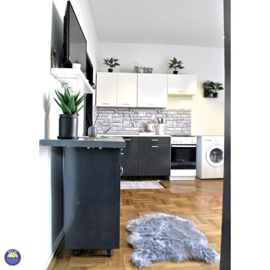 Image No.23-10 Bed Property for sale