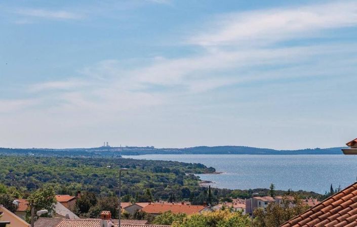 Image No.3-10 Bed Property for sale