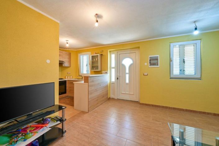 Image No.9-5 Bed Property for sale