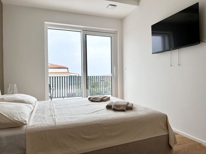 Image No.23-4 Bed Property for sale