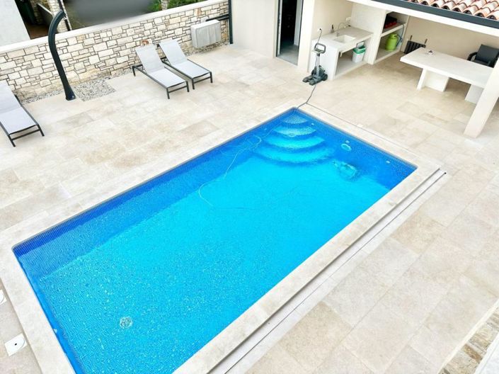 Image No.3-4 Bed Property for sale