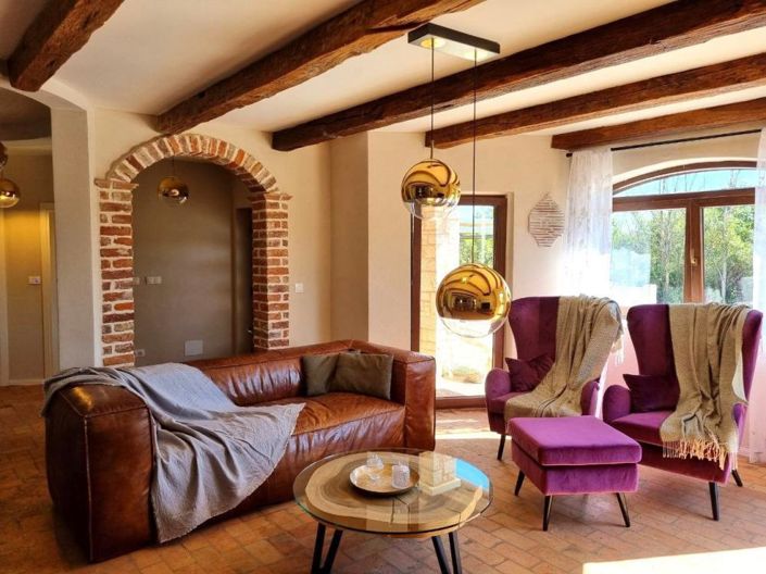 Image No.16-4 Bed Property for sale