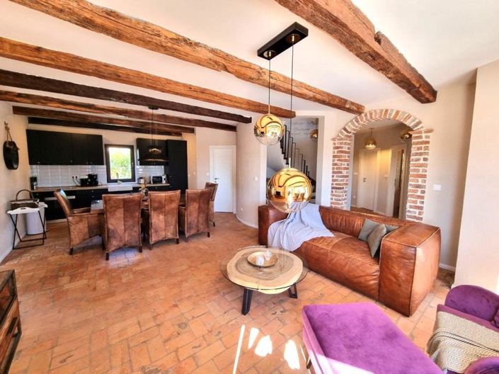 Image No.19-4 Bed Property for sale