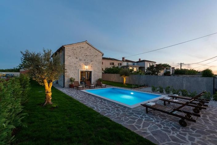 Image No.1-3 Bed Property for sale