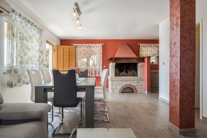 Image No.22-3 Bed Property for sale