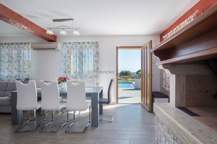 Image No.24-3 Bed Property for sale