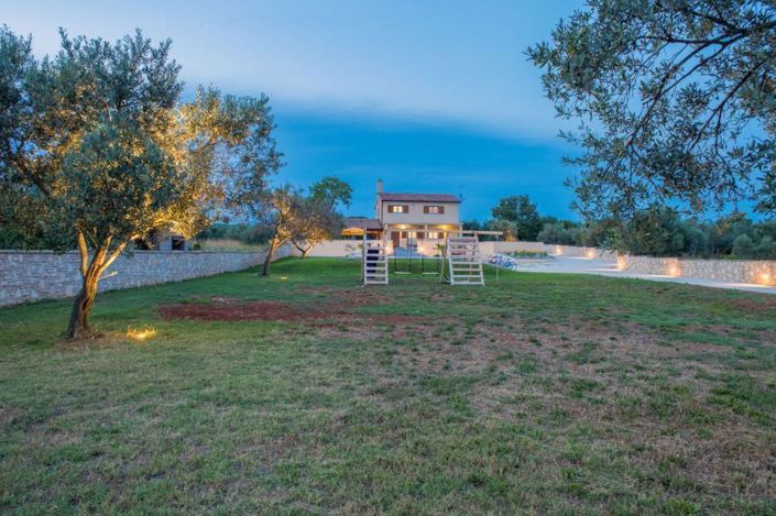 Image No.5-3 Bed Property for sale