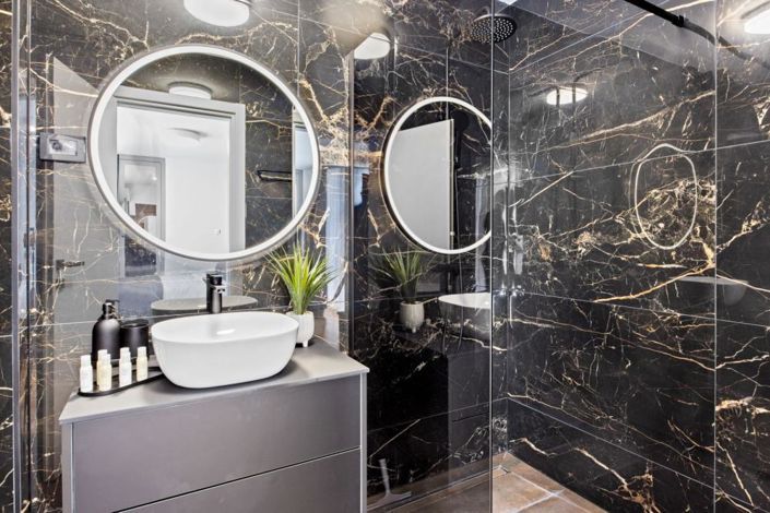 Image No.20-4 Bed Property for sale