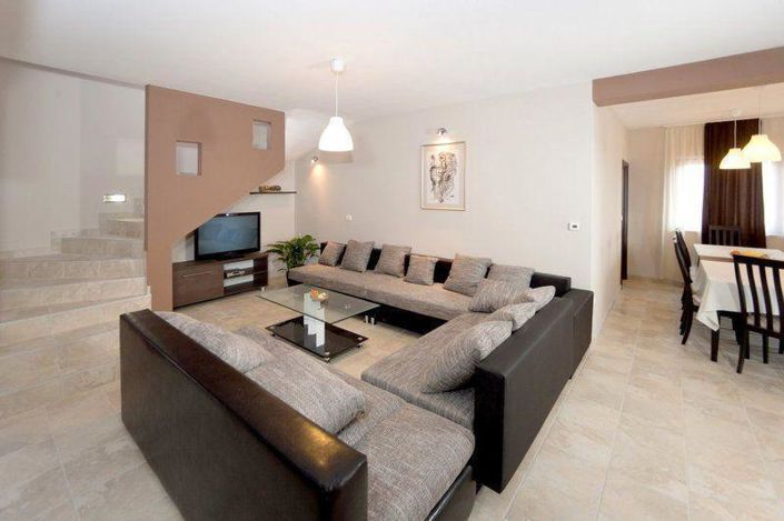 Image No.4-5 Bed Property for sale