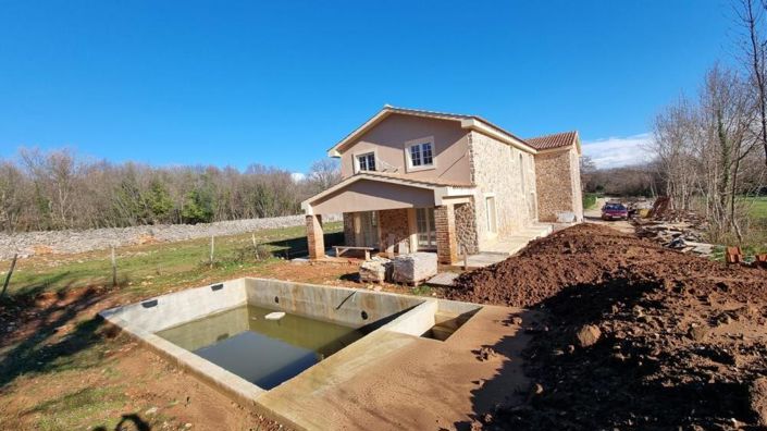 Image No.2-7 Bed Property for sale