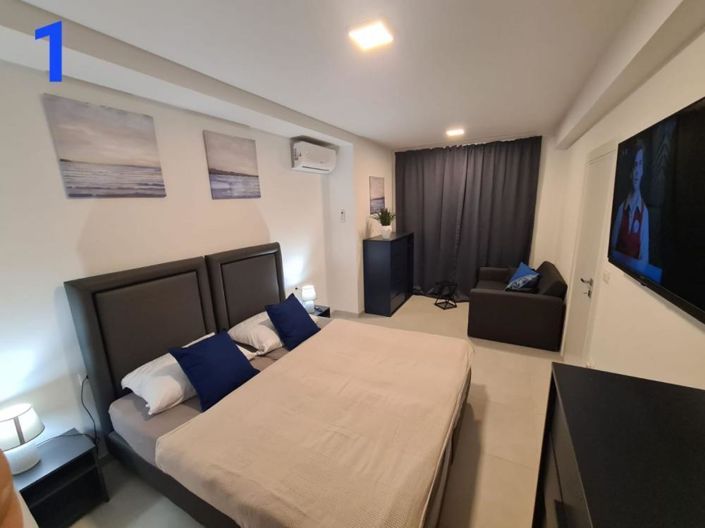 Image No.13-3 Bed Property for sale