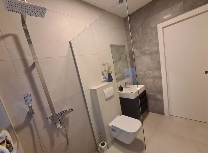 Image No.16-3 Bed Property for sale