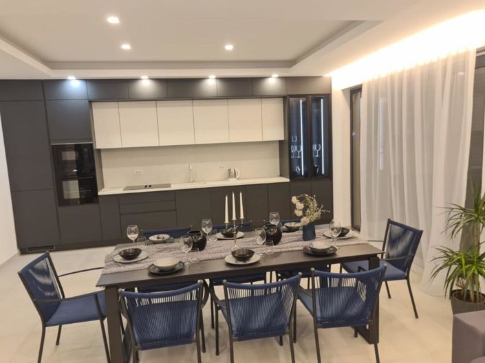 Image No.6-3 Bed Property for sale