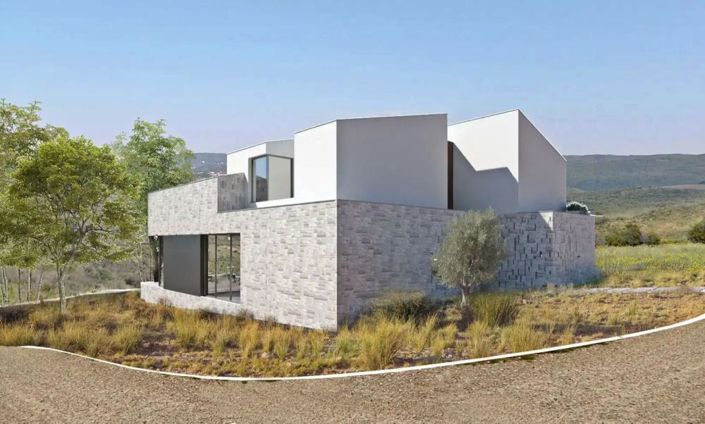 Image No.4-4 Bed Property for sale