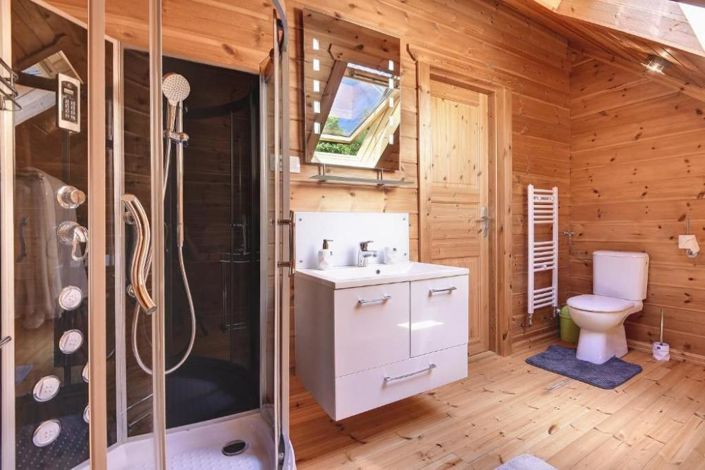 Image No.10-4 Bed Property for sale