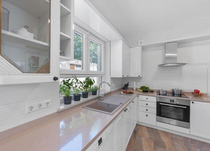 Image No.16-5 Bed Property for sale