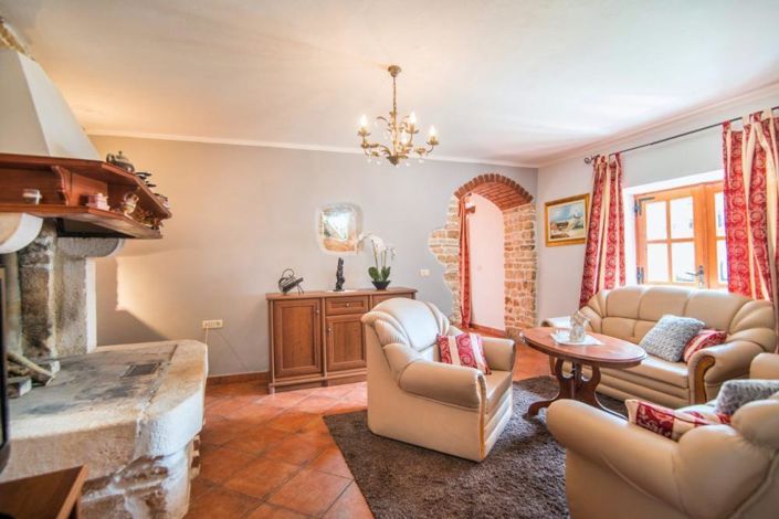 Image No.11-4 Bed Property for sale