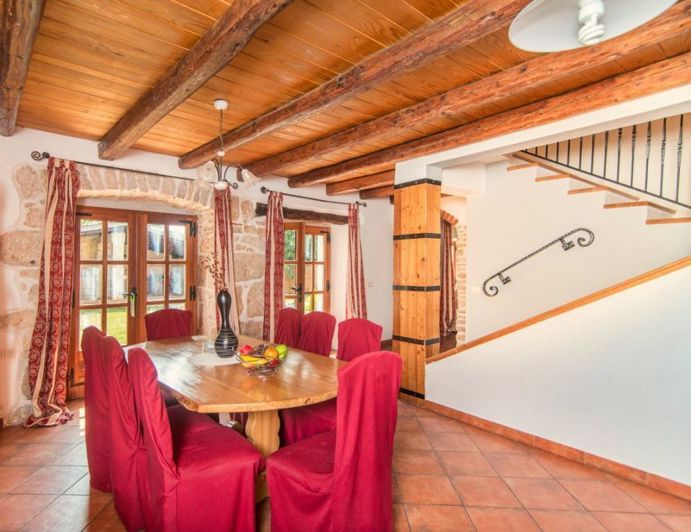 Image No.15-4 Bed Property for sale