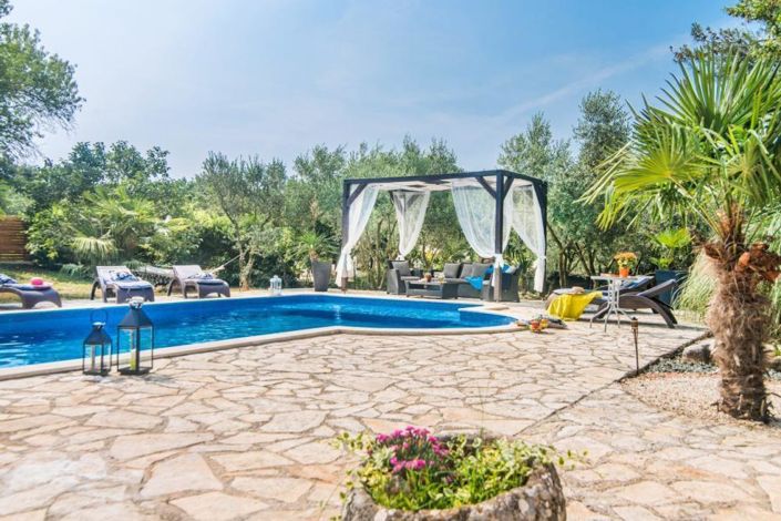 Image No.5-4 Bed Property for sale