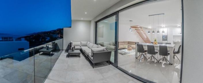 Image No.11-4 Bed Property for sale