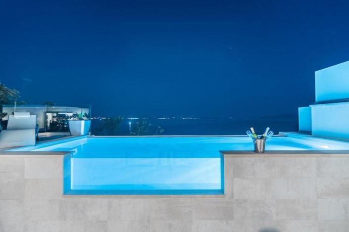 Image No.9-4 Bed Property for sale