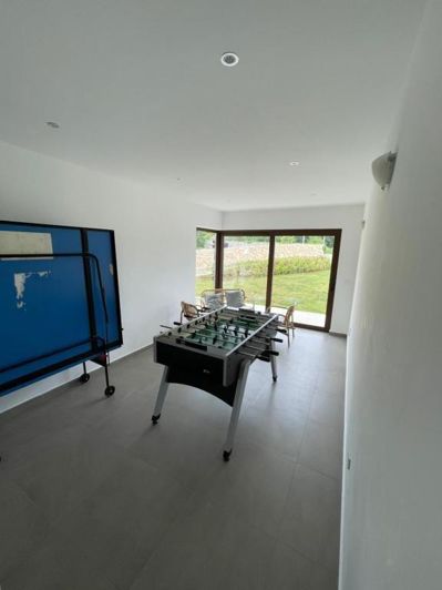 Image No.19-4 Bed Property for sale